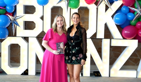 Κολίν Χούβερ: Η συγγραφέας του «It ends with us» διαγνώστηκε με καρκίνο - «Μισώ τα λαχανικά»