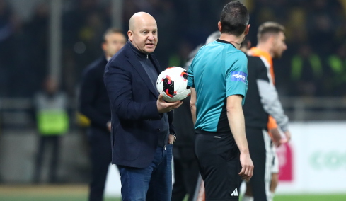 Νίκολιτς μετά τον αποκλεισμό-σοκ της ΑΕΚ από τον ΟΦΗ: «Ίσως είμαστε ακόμη σε κλίμα διακοπών»