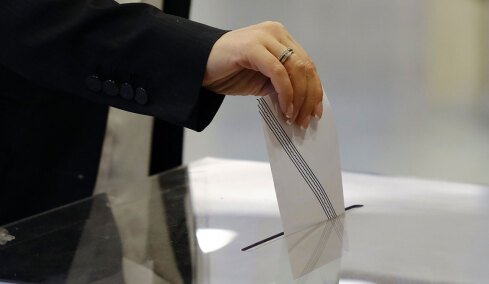 Real Polls: Πάνω από το ποσοστό των ευρωεκλογών η ΝΔ, επέστρεψε στη 2η θέση η Πλεύση - Η απήχηση Τσίπρα, Καρυστιανού