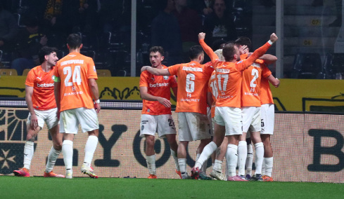 Με «μπαλωθιά» του Σαλσέδο στα ημιτελικά ο ΟΦΗ, 1-0 την ΑΕΚ στη Νέα Φιλαδέλφεια, δείτε το γκολ