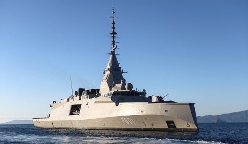 Η φρεγάτα Κίμων πλέει σε ελληνικά ύδατα:  Δείτε live την τελετή υποδοχής από το Πολεμικό Ναυτικό στον Σαρωνικό