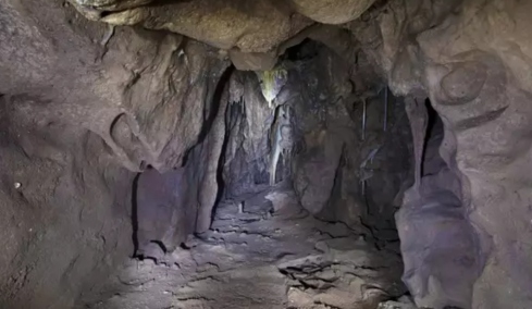 Αρχαιολόγοι άνοιξαν σπηλιά στο Γιβραλτάρ που ήταν σφραγισμένη για 40.000 χρόνια και έκαναν μία σπουδαία ανακάλυψη