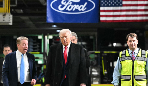 Η Ford έθεσε σε διαθεσιμότητα τον εργάτη που αποκάλεσε τον Τραμπ «προστάτη παιδόφιλων»