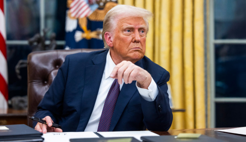 Γρήγορο και αποφασιστικό χτύπημα στο Ιράν θέλει ο Τραμπ: Οι κινήσεις που δείχνουν ότι η επίθεση είναι προ των πυλών