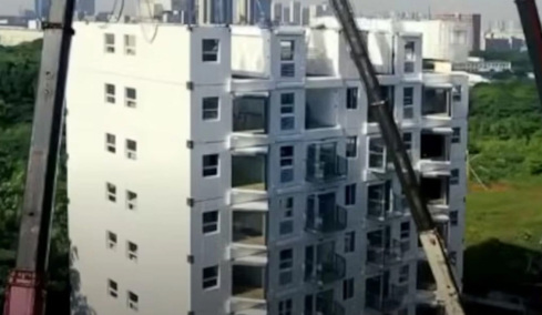 Στην Κίνα «σηκώθηκε» 10όροφο κτίριο-Lego σε μόλις 28 ώρες
