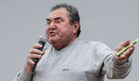 Συνεχίζει την «παπάτζα» ο Ανεστίδης στα καναλια: Απειλεί με μηνύσεις και επιμένει να πάει στο Μαξίμου