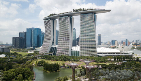 Το θαύμα της μηχανικής: Πώς στηρίζονται οι 7.000 τόνοι του πιο διάσημου rooftop του κόσμου