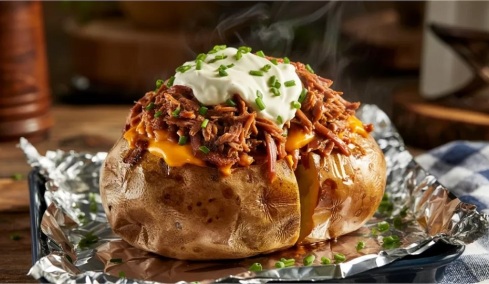 Πατάτες στο τζάκι: Πώς τις ψήνουμε και με τι γαρνίρουμε