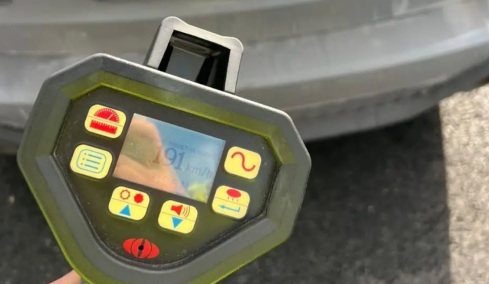 Συνελήφθη οδηγός που έτρεχε με 191 χιλιόμετρα την ώρα στην Περιφερειακή Υμηττού