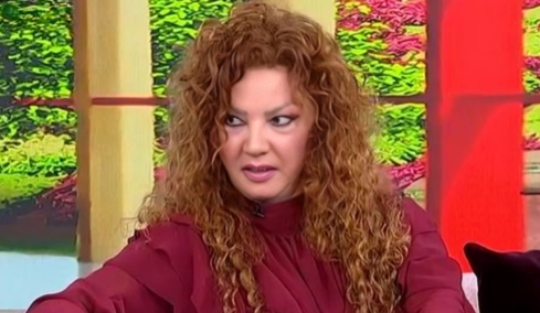 Σοφία Αρβανίτη: Ήμουν δυστυχισμένη, η μητέρα μου μου έλεγε «πώς είσαι έτσι;»