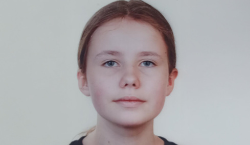 «Την είχε κουρέψει ο πατέρας της επειδή ζήτησε κομμωτήριο, δεν της έδιναν ποτέ λεφτά»: Νέες μαρτυρίες για την Λόρα