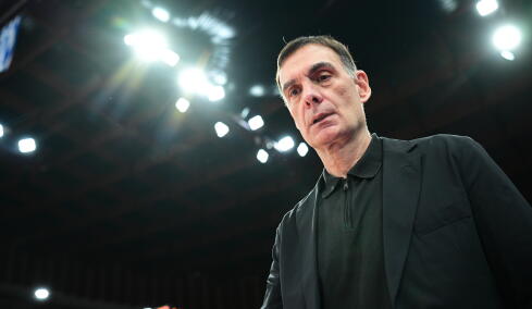 Μπαρτζώκας μετά τη νίκη του Ολυμπιακού κόντρα στο Μαρούσι: «Αδικαιολόγητο να σβήνουμε μετά το 25ο λεπτό»