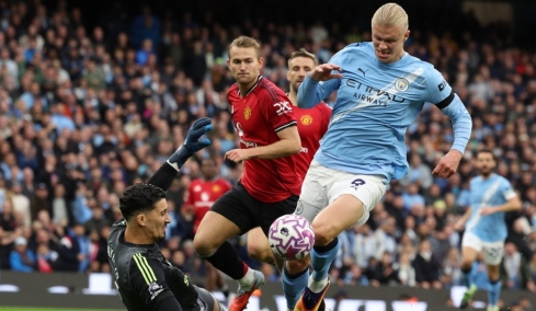 Αθλητικές μεταδόσεις: Πού θα δείτε σήμερα το ντέρμπι του Μάντσεστερ, την Εθνική πόλο και τα ματς της GBL