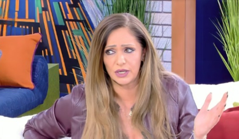 Βίκυ Κουλιανού: Δεν πήγα στην κηδεία του πατέρα μου, τον αποχαιρέτισα ένα χρόνο μετά ακούγοντας Μητροπάνο