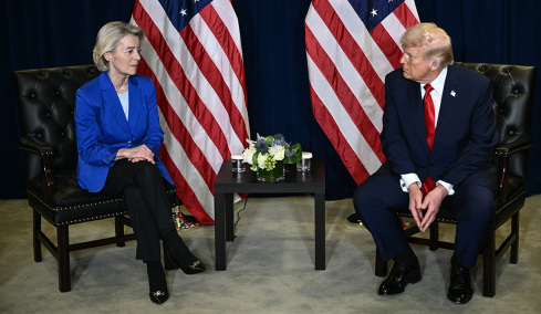 Η Ευρώπη εξετάζει δασμούς-αντίποινα 93 δισ. ευρώ στις ΗΠΑ μετά την απειλή Τραμπ για τη Γροιλανδία, έκτακτη Σύνοδος Κορυφής στην ΕΕ

