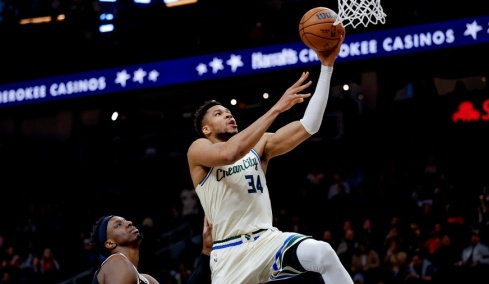 Χοκς - Μπακς 110-112: Τα «ελάφια» απέδρασαν από την Ατλάντα με κυρίαρχο Αντετοκούνμπο, δείτε βίντεο
