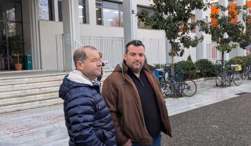 Μήνυση για τα βανδαλισμένα τρακτέρ τους κατέθεσαν οι δύο αγρότες από το μπλόκο της Νίκαιας  