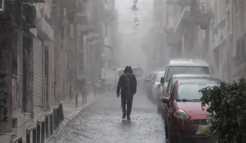  Έντονα φαινόμενα και κίνδυνος πλημμυρών από την Τετάρτη 21/1 - Στο κόκκινο η Αττική και άλλες 6 περιοχές, live χάρτης της κακοκαιρίας