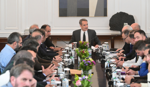 Ολοκληρώθηκε μετά από 4,5 ώρες η συνάντηση Μητσοτάκη με τους εκπροσώπους των αγροτών