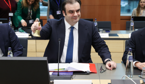 Πιερρακάκης: Δεν γίνεται να έχουμε τεράστιες γεωπολιτικές προκλήσεις και να καθυστερούμε σε σημαντικές θεσμικές αποφάσεις