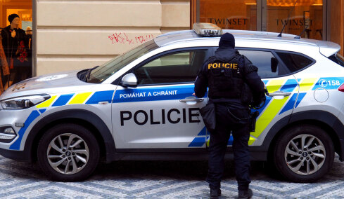 Δύο νεκροί και τουλάχιστον τέσσερις τραυματίες μετά από πυροβολισμούς σε δημαρχείο της Τσεχίας