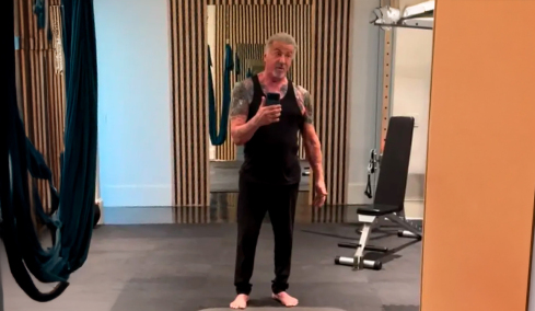 O Σιλβέστερ Σταλόνε συνεχίζει το γυμναστήριο στα 79 του και αποθεώνεται: «Ο Σλάι δεν γερνάει ποτέ»