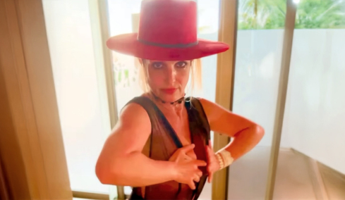 Μπρίτνεϊ Σπίαρς : Το διάφανο κορμάκι την... πρόδωσε ενώ έκανε twerking σε βίντεο στο Instagram
