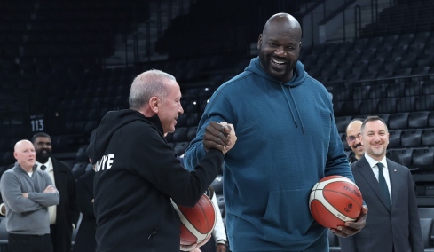 Τουρκία: Ο Ερντογάν έπαιξε μπάσκετ με τον Σακίλ Ο'Νιλ