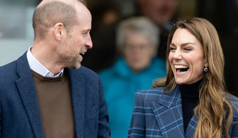 Η Κέιτ Μίντλετον νίκησε τον πρίγκιπα Ουίλιαμ στο κέρλινγκ, φορώντας φούστα