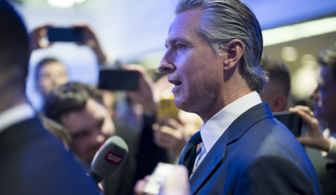 Κυβερνήτης Καλιφόρνιας για Τραμπ: Δεν πίστεψα ποτέ ότι θα χρησιμοποιούσε στρατιωτική δύναμη  για τη Γροιλανδία, βαρετή η ομιλία του