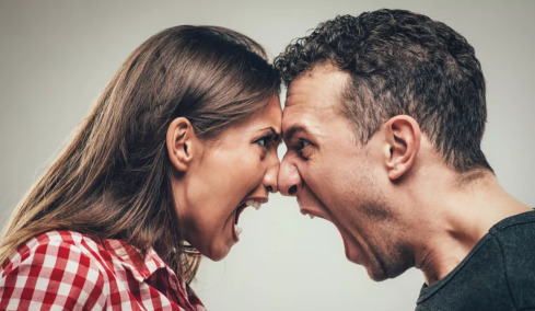 Γιατί όταν το ζευγάρι αποφεύγει συστηματικά τις συγκρούσεις ο χωρισμός είναι κοντά
