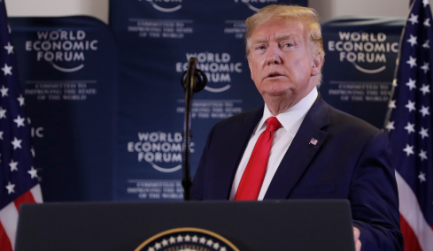 Με καθυστέρηση 3 ωρών ο Τραμπ στο Νταβός: Η ατζέντα για τη Γροιλανδία μετά τη δήλωση «θα δείτε πόσο μακριά θα φτάσω»