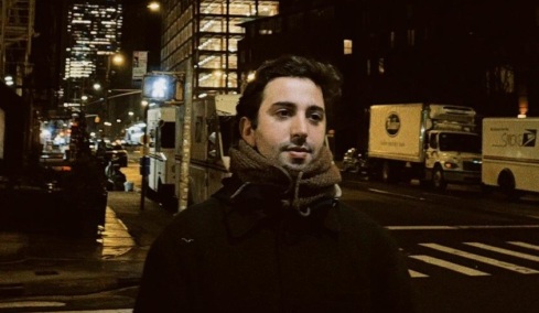 Μάριο Μπανούσι για βράβευση με Αργυρό Λέοντα: «Θα μου υπενθυμίζει ότι οι γονείς μου περπάτησαν και μετανάστευσαν, φτωχοί»