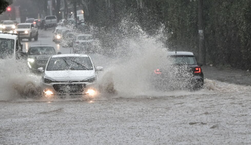 Δεύτερη ημέρα κακοκαιρίας σήμερα: Ποιες περιοχές θα πλήξει, καταιγίδες από το απόγευμα στην Αττική 