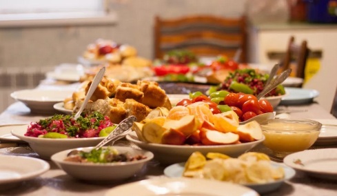 Τι μαγειρεύουμε με 8 ευρώ: Εβδομαδιαίο μενού για τετραμελή οικογένεια