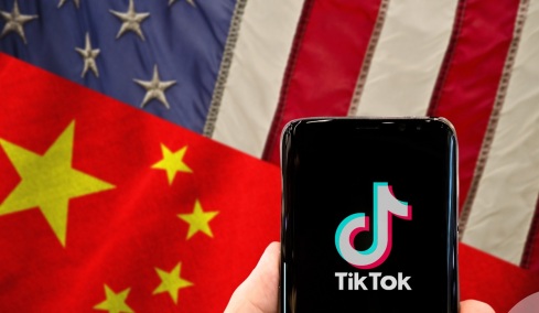 Ουάσινγκτον και Πεκίνο έκλεισαν το deal για το TikTok: Oracle και Silver Lake ηγούνται κοινοπραξίας Αμερικανών επενδυτών