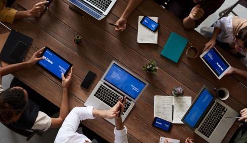 «Ποιος συνάδελφός σου θέλεις να απολυθεί;»: Το ερωτηματολόγιο εταιρείας που προκάλεσε αντιδράσεις
