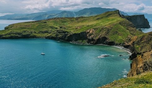 Η «Χαβάη της Ευρώπης» που κάνει ζέστη όλο τον χρόνο