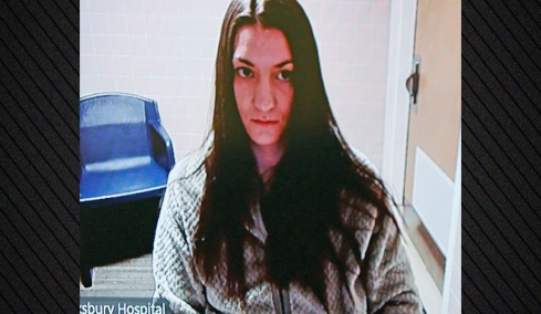 Φρικτή υπόθεση στη Μασαχουσέτη: Έστειλε τον σύζυγό της για φαγητό, έπνιξε τα παιδιά της με λάστιχα γυμναστικής και πήδηξε στο κενό