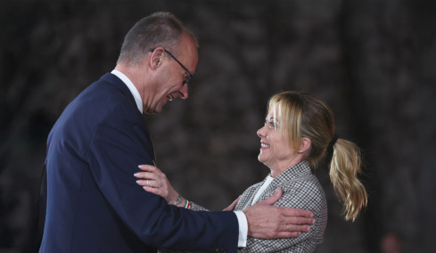 Γιατί ο Μερτς και η Μελόνι θεωρούνται το νέο ισχυρό δίδυμο της ΕΕ: Η απογοήτευση με τον Μακρόν και οι σχέσεις με τον Τραμπ