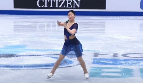 Κινέζα αθλήτρια χορεύει το «Αστερομάτα» της Κλαυδίας σε αγώνα καλλιτεχνικού πατινάζ, δείτε βίντεο