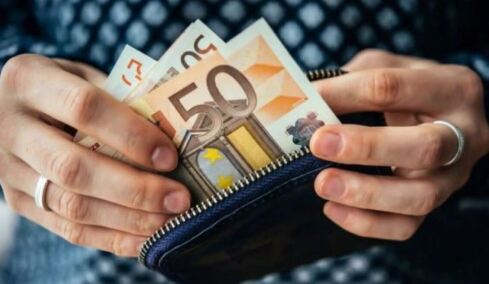 Εβδομάδα αυξήσεων για περίπου 1 εκατομμύριο εργαζόμενους στον ιδιωτικό τομέα λόγω αλλαγών στην άμεση φορολόγηση, δείτε παραδείγματα