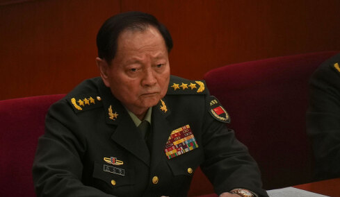 Υπό διερεύνηση ο πιο στρατιωτικός στενός σύμμαχος του Σι: Ποιος είναι ο ανώτατος στρατηγός που κατηγορείται για διαφθορά
