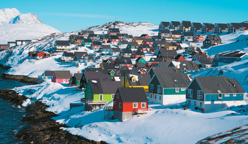 Το μυστηριώδες φαινόμενο της Γροιλανδίας που μπερδεύει τους επιστήμονες: Ο πάγος λιώνει αλλά η στάθμη της θάλασσας πέφτει