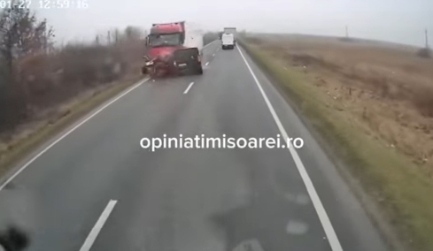 Η στιγμή της σύγκρουσης του βαν των οπαδών του ΠΑΟΚ με νταλίκα στη Ρουμανία, δείτε βίντεο