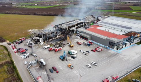Στο μικροσκόπιο η μελέτη πυρασφάλειας του εργοστασίου της Βιολάντα, τι δείχνουν τα πρώτα ευρήματα από τον τόπο της καταστροφής