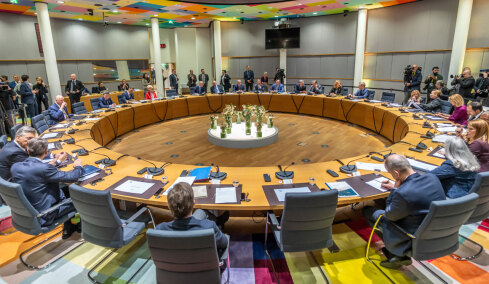 Οι Ευρωπαίοι ανησυχούν για την ψυχική κατάσταση του Τραμπ: «Είναι επικίνδυνος» είπε ο Σλοβάκος πρωθυπουργός στους 27 της ΕΕ