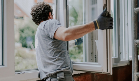 Έρχεται νέο «Ανακαινίζω» από τον Μάιο: Ποια ακίνητα μπαίνουν, τι πληρώνεται και ποιες δεσμεύσεις αναλαμβάνουν οι ιδιοκτήτες