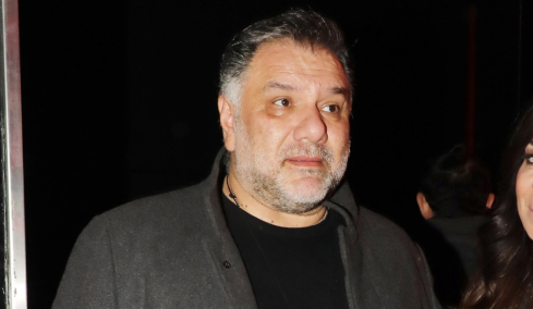 Πέθανε η μητέρα του Γρηγόρη Αρναούτογλου: «Πήγαινε να ξεκουραστείς, ταλαιπωρήθηκες πολύ»