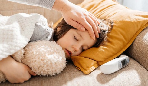 Γρίπη: Θα κορυφωθεί τον Φεβρουάριο – Ο παιδίατρος ενημερώνει τους γονείς για την έξαρση στα παιδιά
